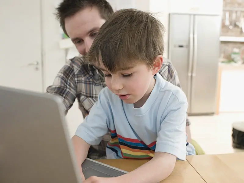 3 Tips For Your Child To Surf Safely On The Internet