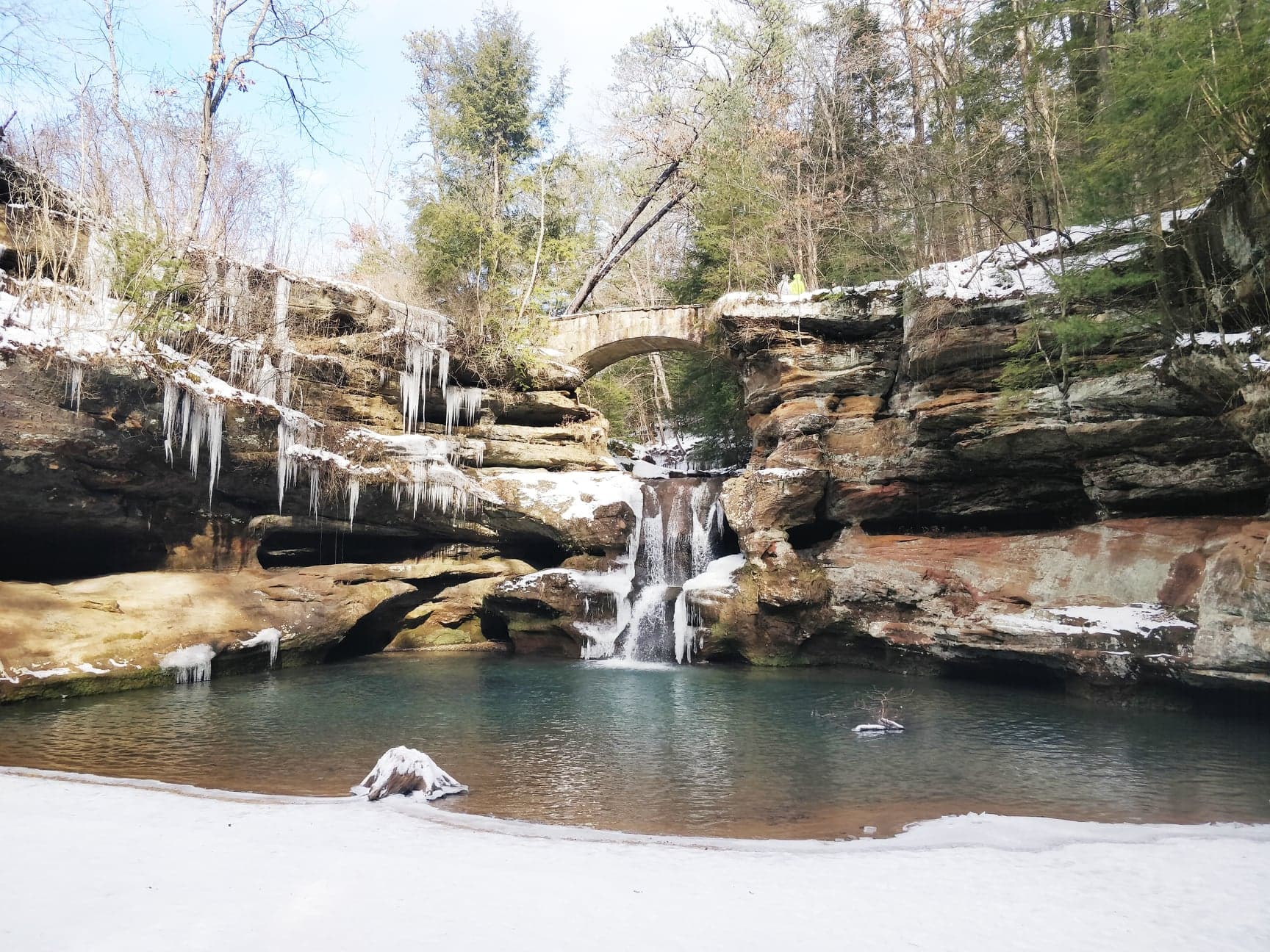 5 Tips for Winter Hiking in The Hocking Hills